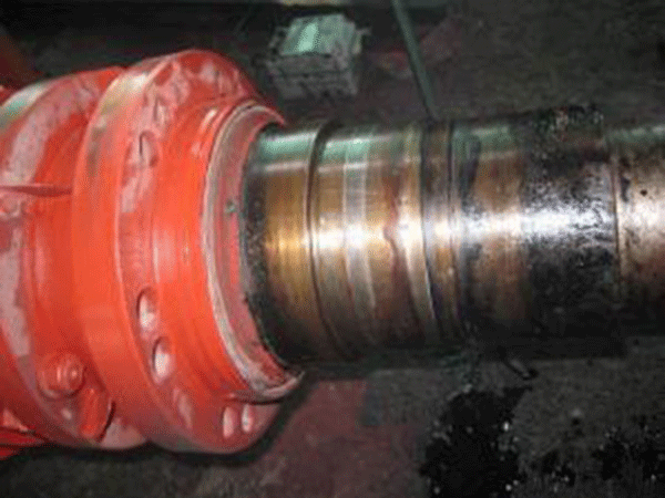 如何檢查高壓電動(dòng)機(jī)的通風(fēng)和軸承的潤(rùn)滑是否正常？